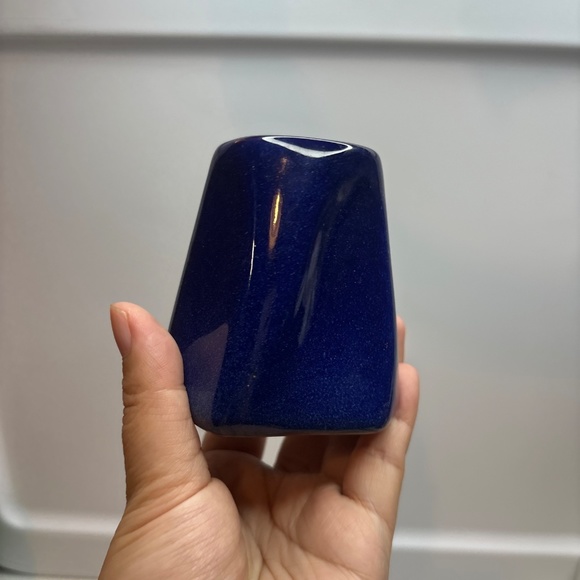 CANADIAN POTTERY CPNP STUDIO ART POTTERY BLUE VASE C.P.N.P. 3" TALL - Picture 1 of 8